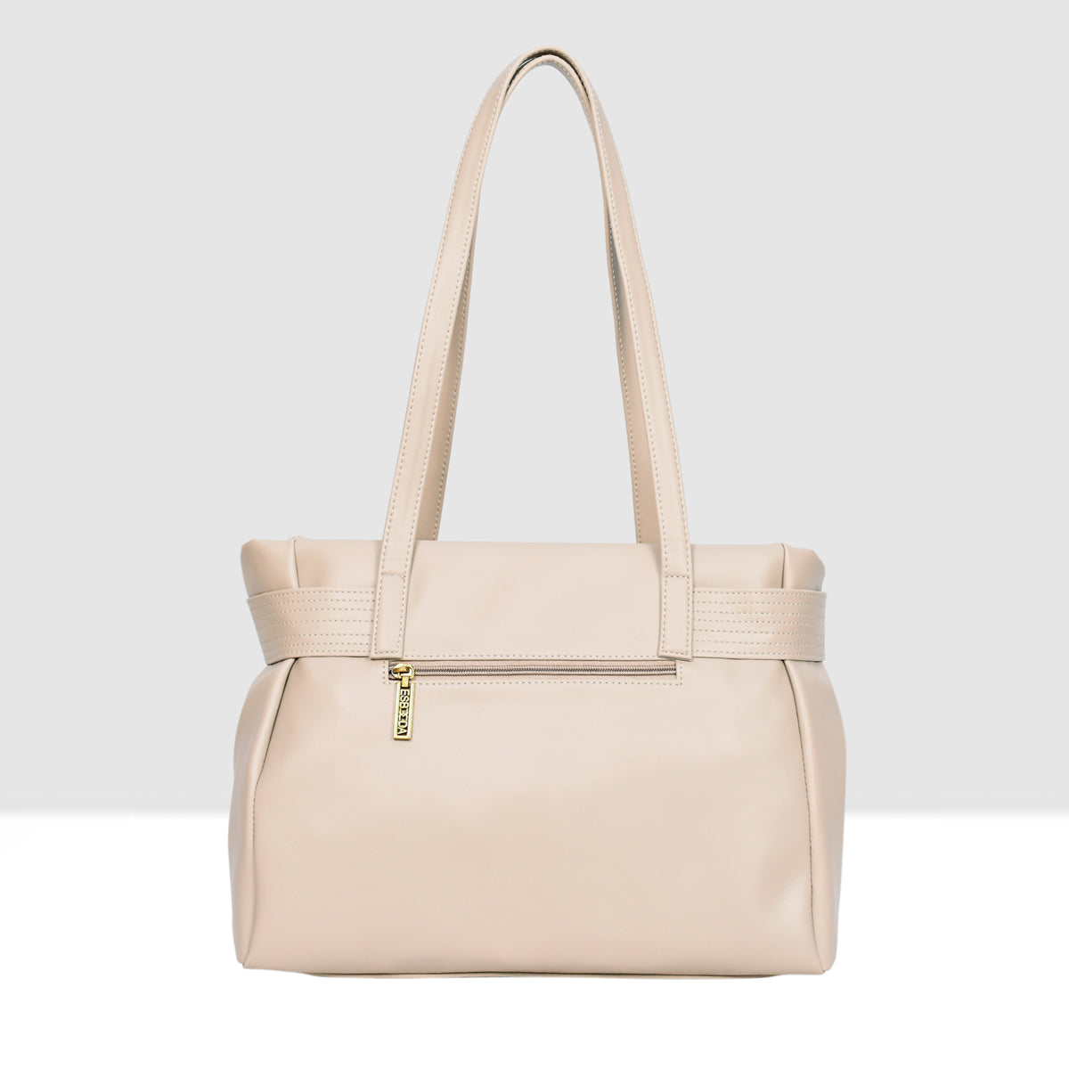 Trendy And Fashionable Handbag For Womens