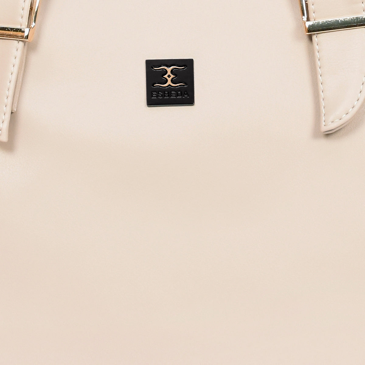Trendy And Fashionable Handbag For Womens