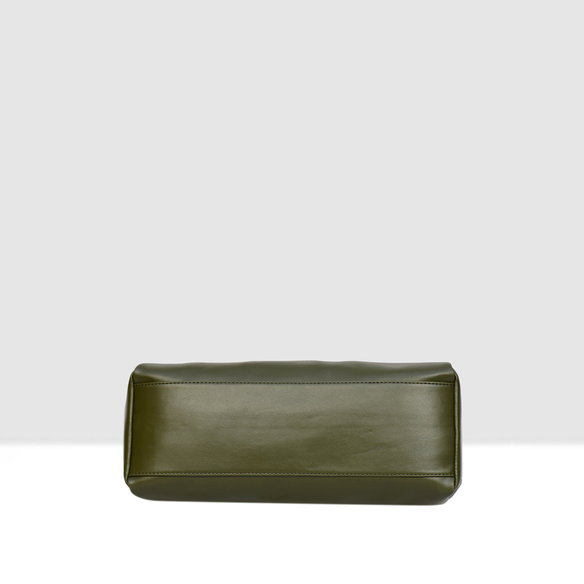 Trendy And Fashionable Handbag For Womens