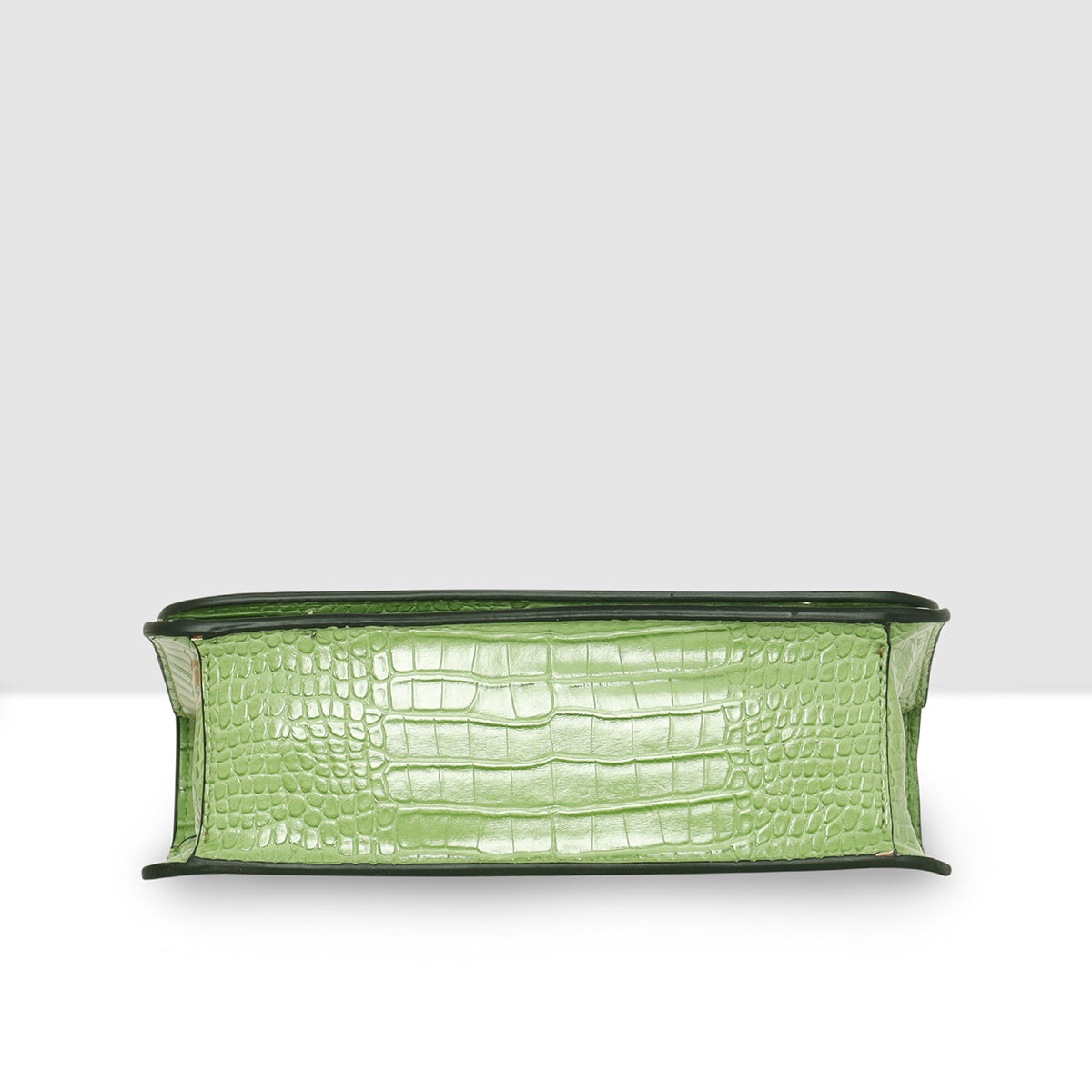 Embossed Croco Pattern Croc-Textured Chain Sling Bag For Womens