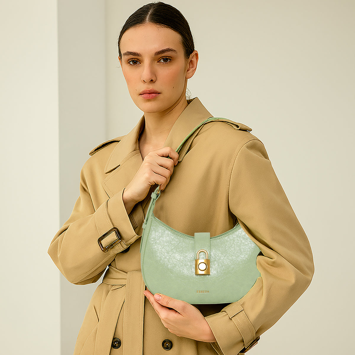 Luxelock Curve Handbag For Womens