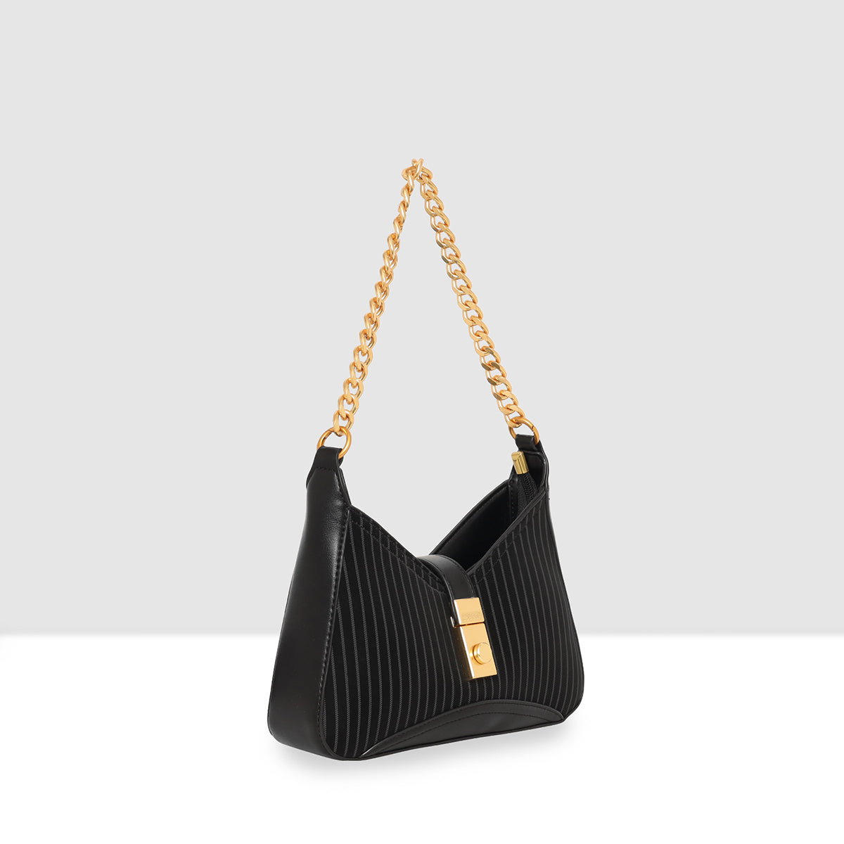 Luxe Chain Flap Sling Bag For Womens