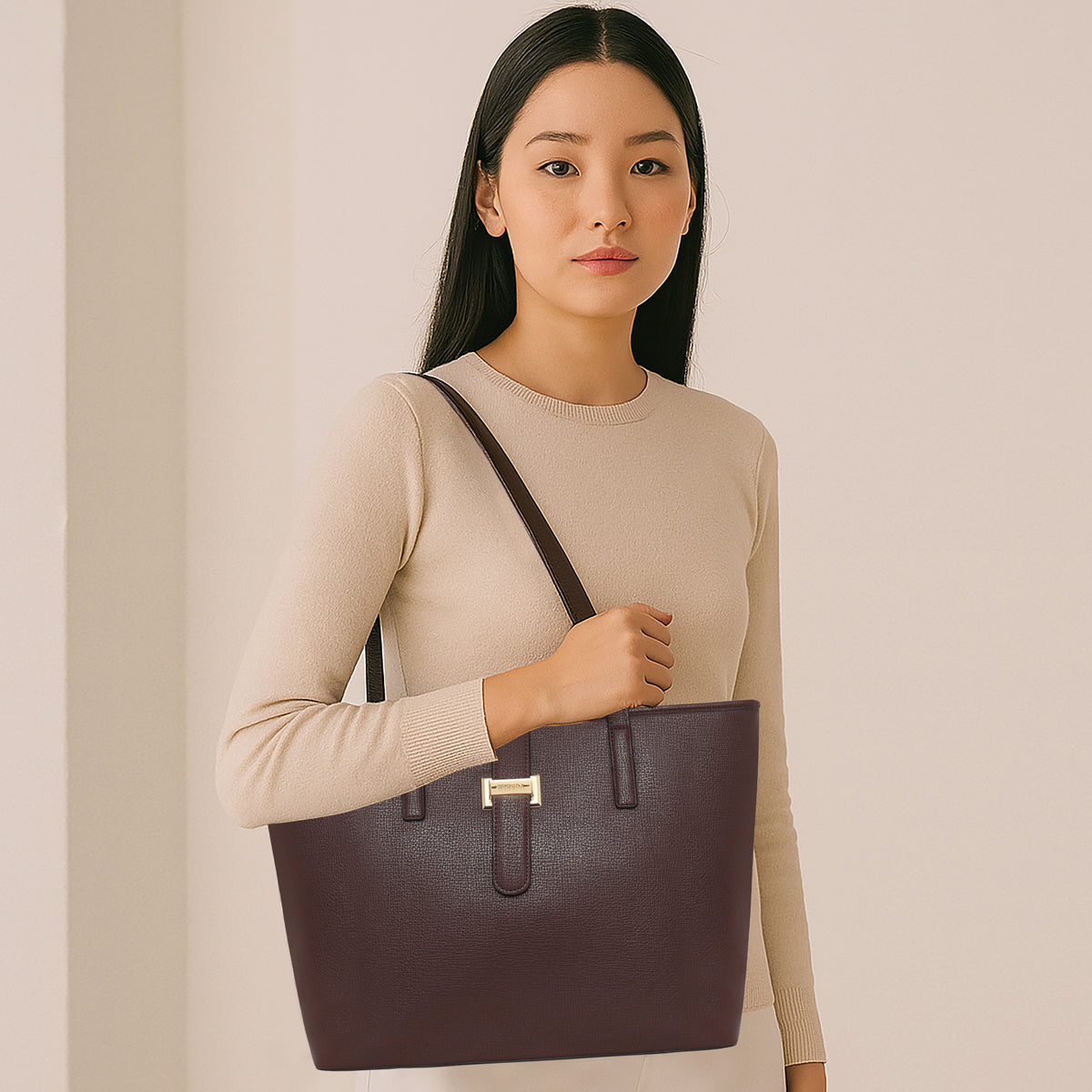 Siena Classic Handbag For Womens