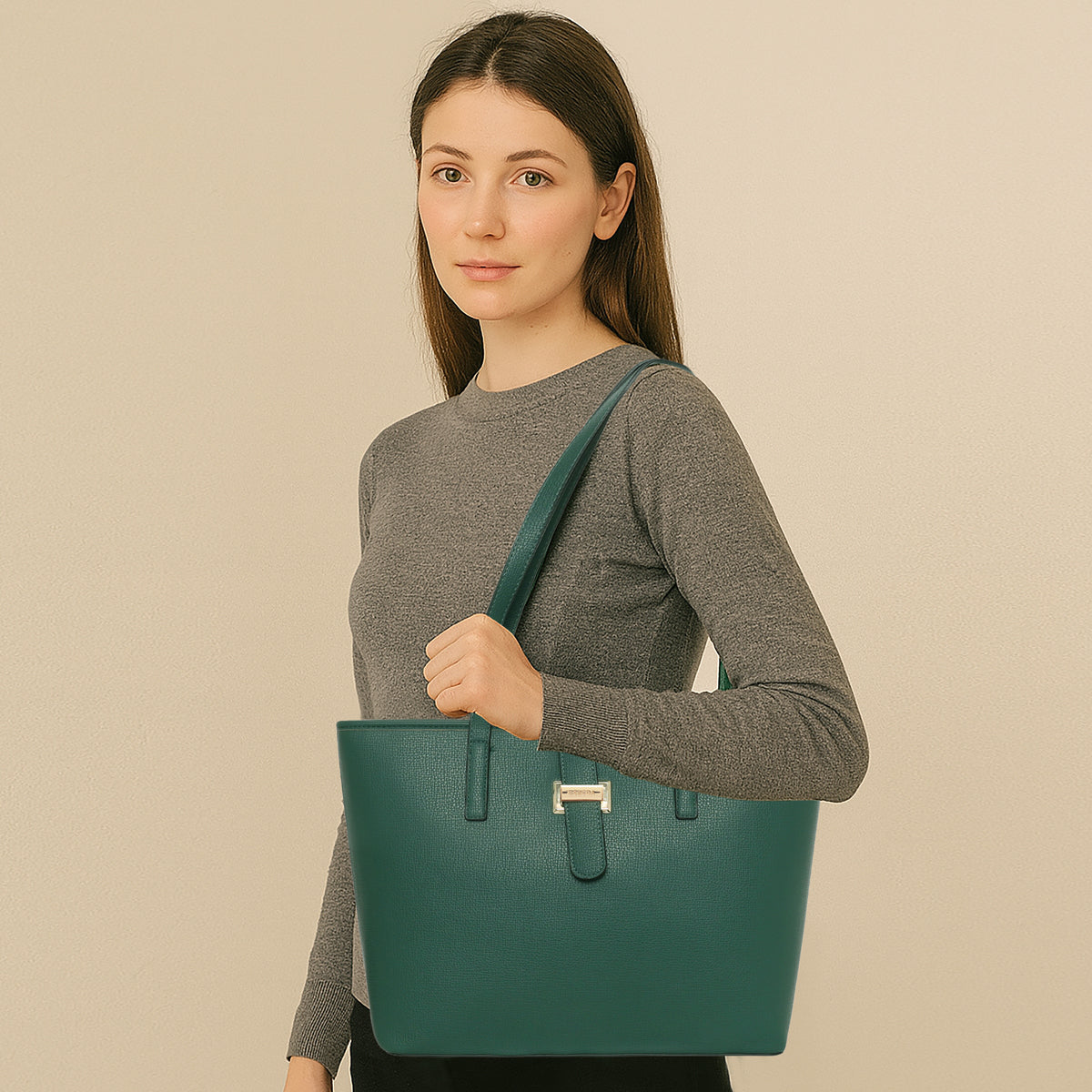 Siena Classic Handbag For Womens