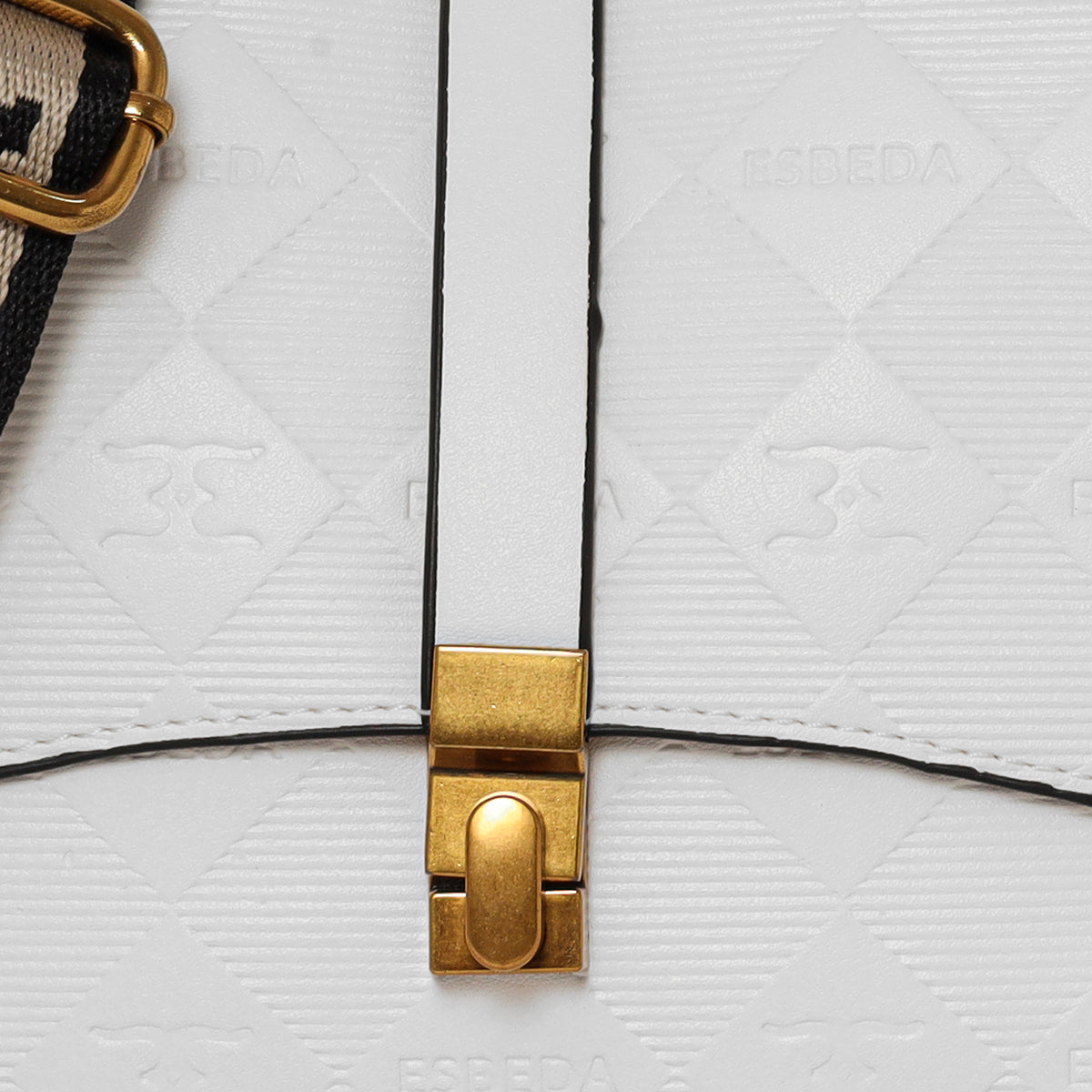 Diamond pattern Sling Bag For Womens