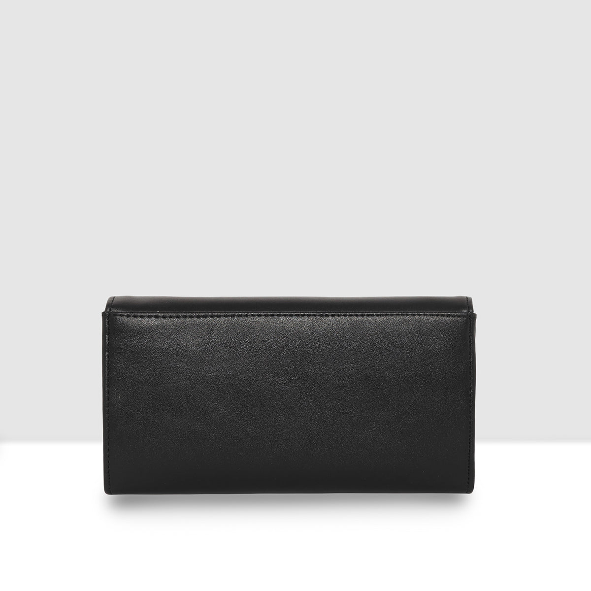 Elegant refined finish Wallet For Womens