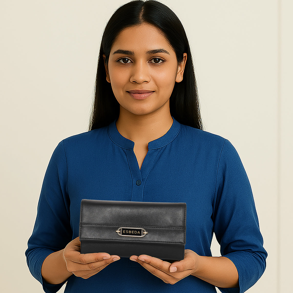 Elegant refined finish Wallet For Womens