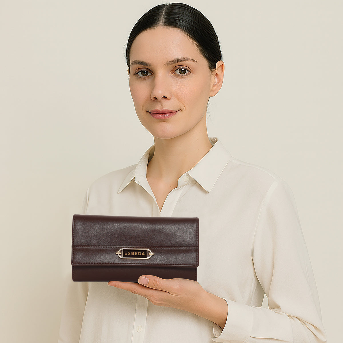 Elegant refined finish Wallet For Womens