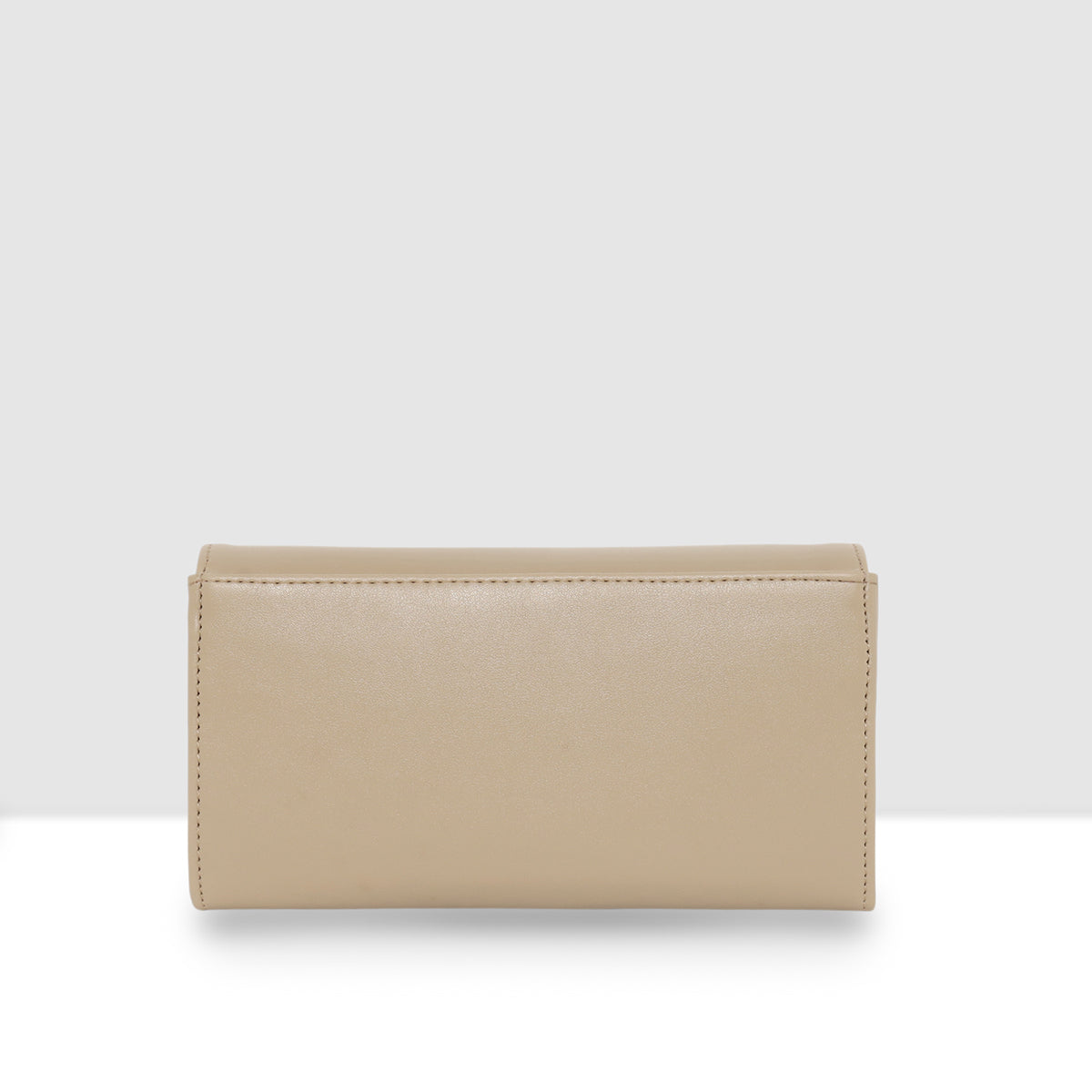 Elegant refined finish Wallet For Womens