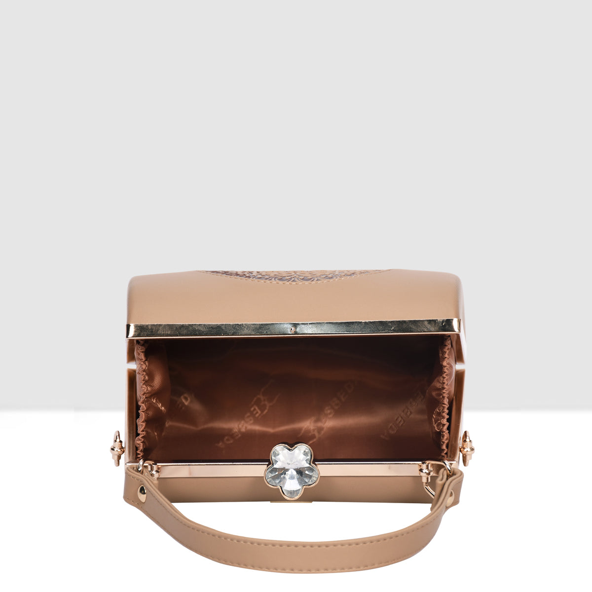 Artisan circle Clutch For Womens
