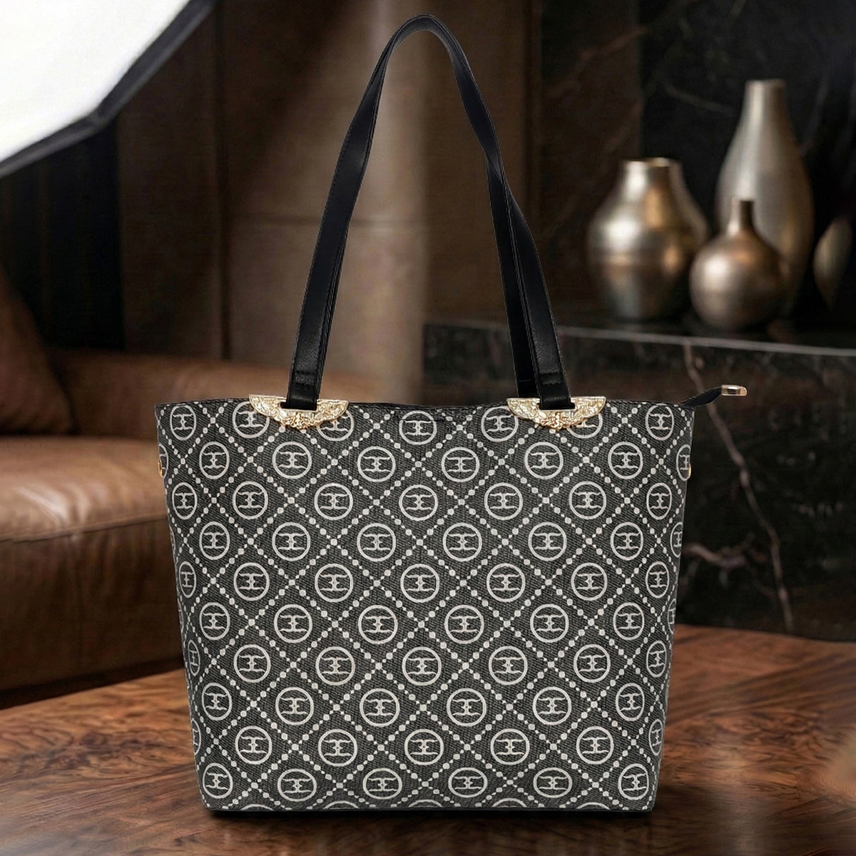 Signature Circle Shoulder Handbag For Womens