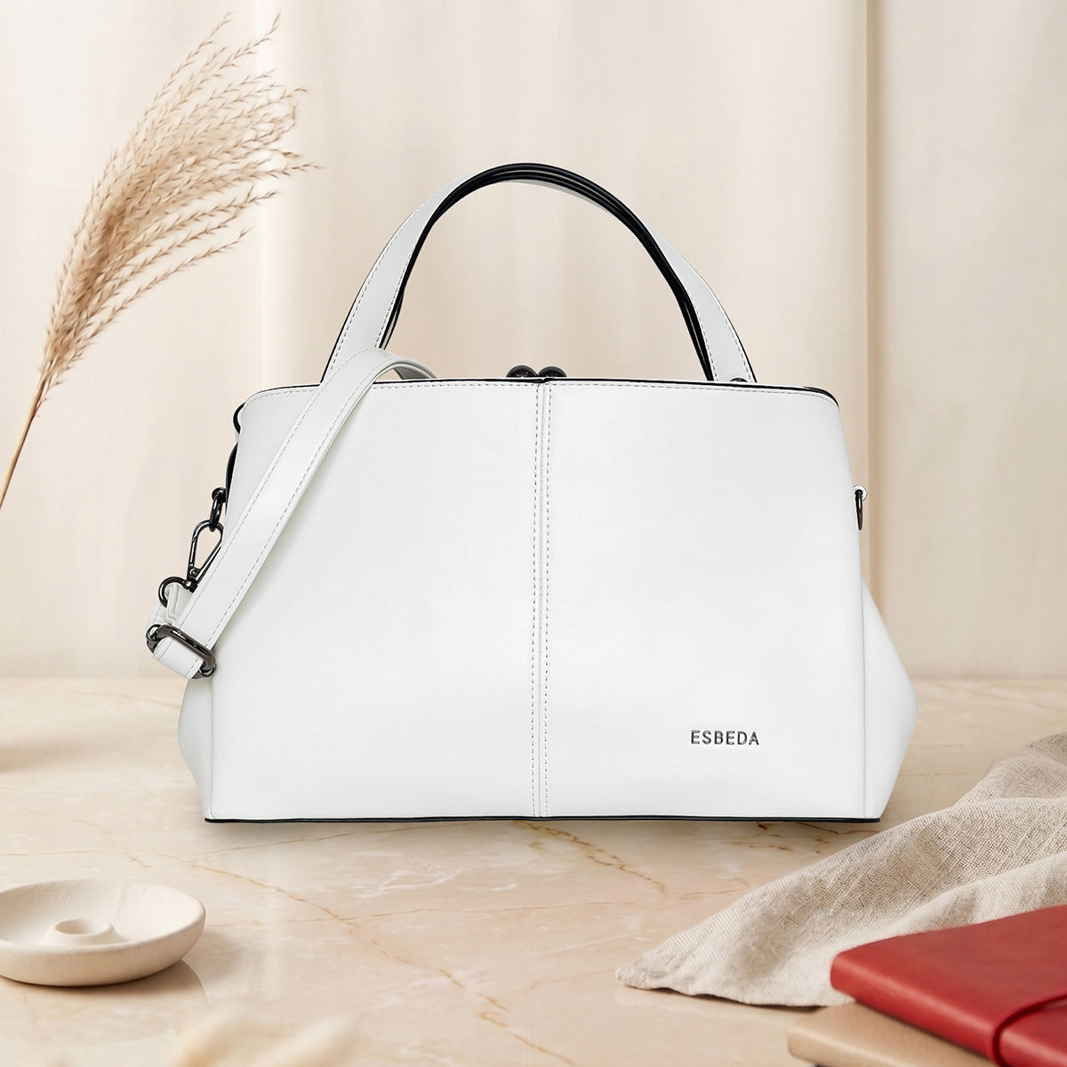 Retro Chic Frame Handbag Main image