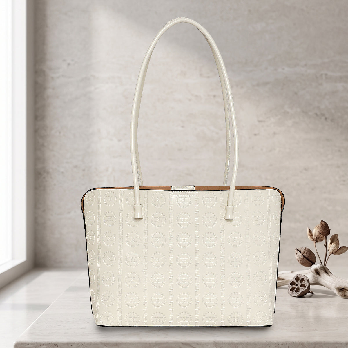 Knot Loop Gloss Handbag