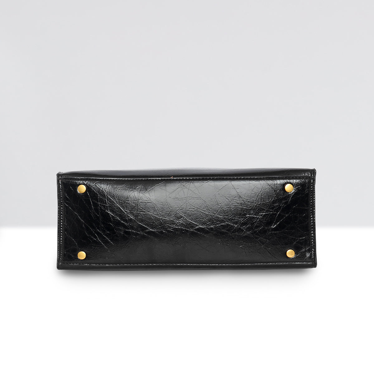 Signature-Chain-Shopper-Handbag