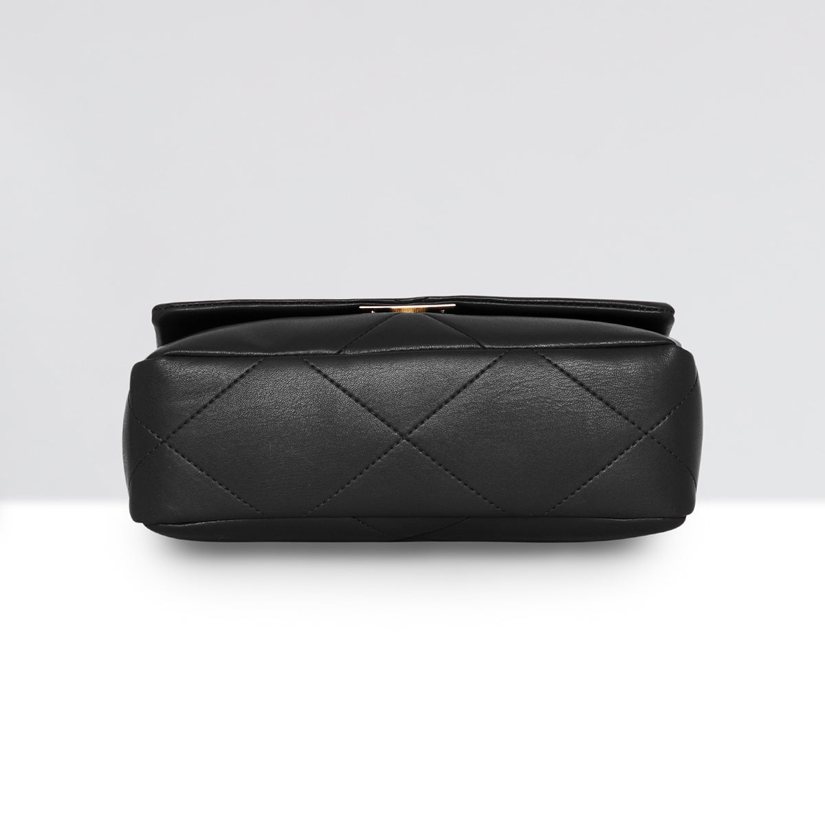 Puffy-Elegance-Shoulder-Bag