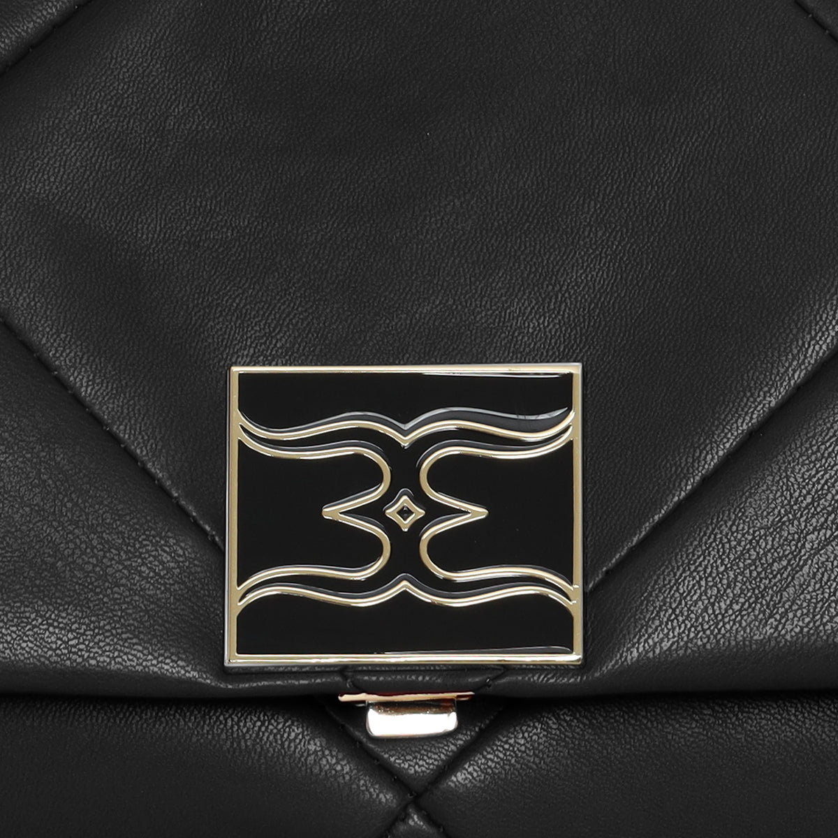 Puffy-Elegance-Shoulder-Bag