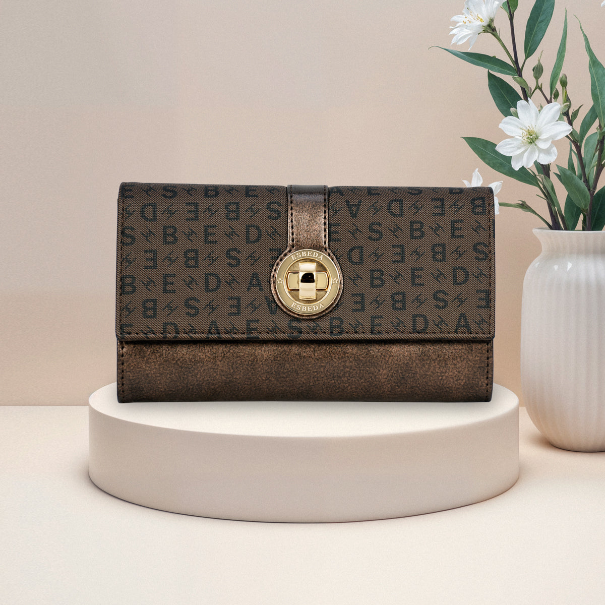Grace-Turn-Lock-Wallet