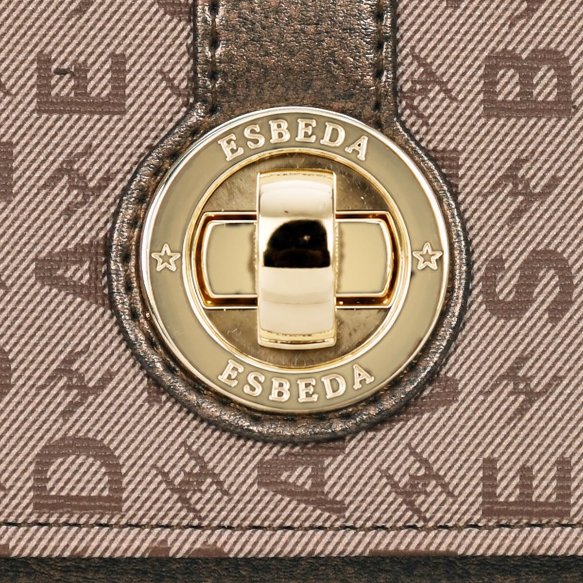 Grace-Turn-Lock-Wallet
