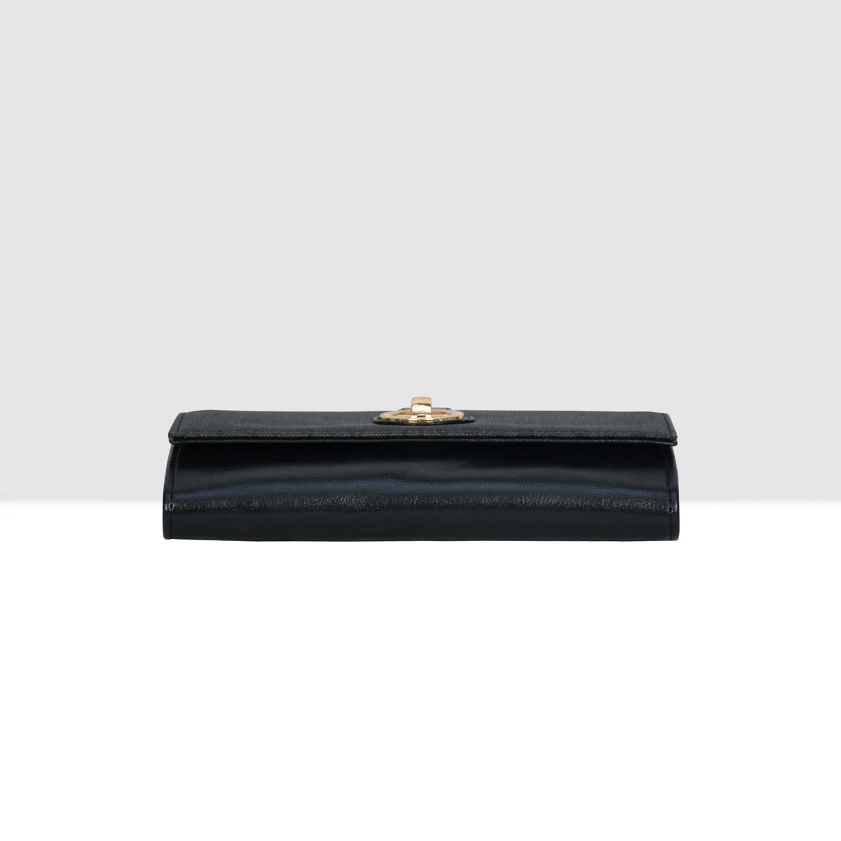 Grace-Turn-Lock-Wallet