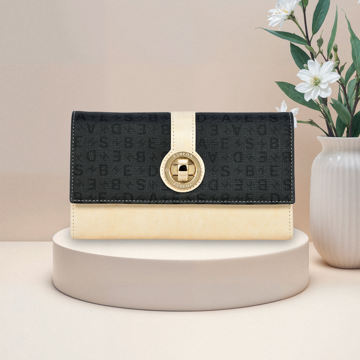 Grace-Turn-Lock-Wallet
