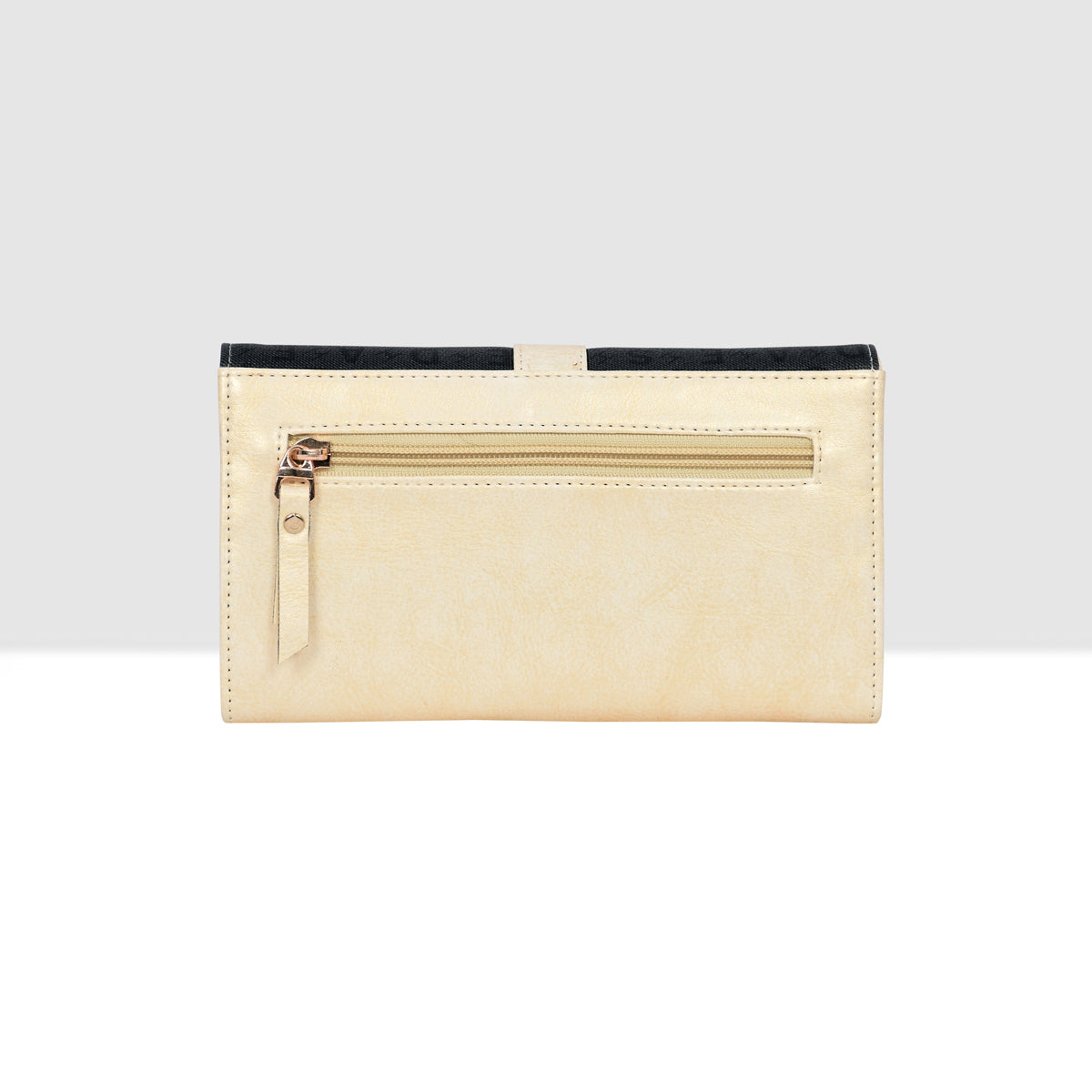 Grace-Turn-Lock-Wallet