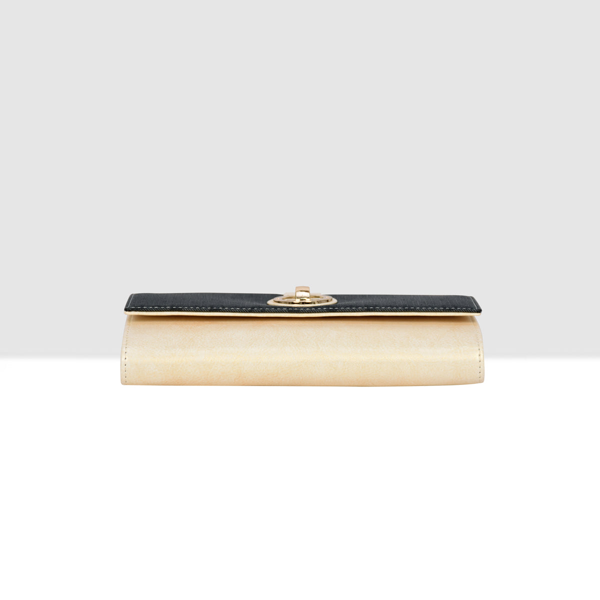 Grace-Turn-Lock-Wallet