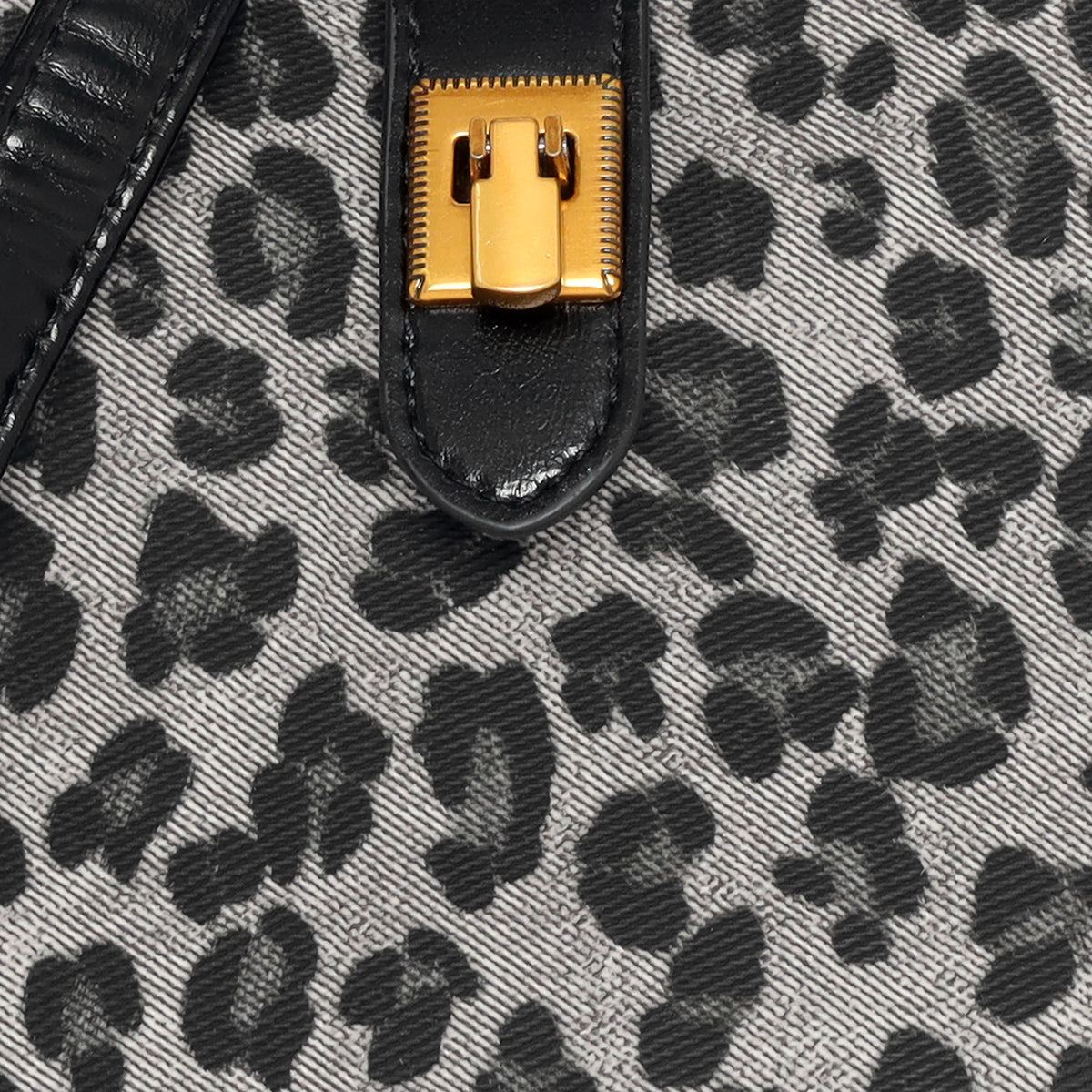 Spotlight-Leopard-Top-Handle
