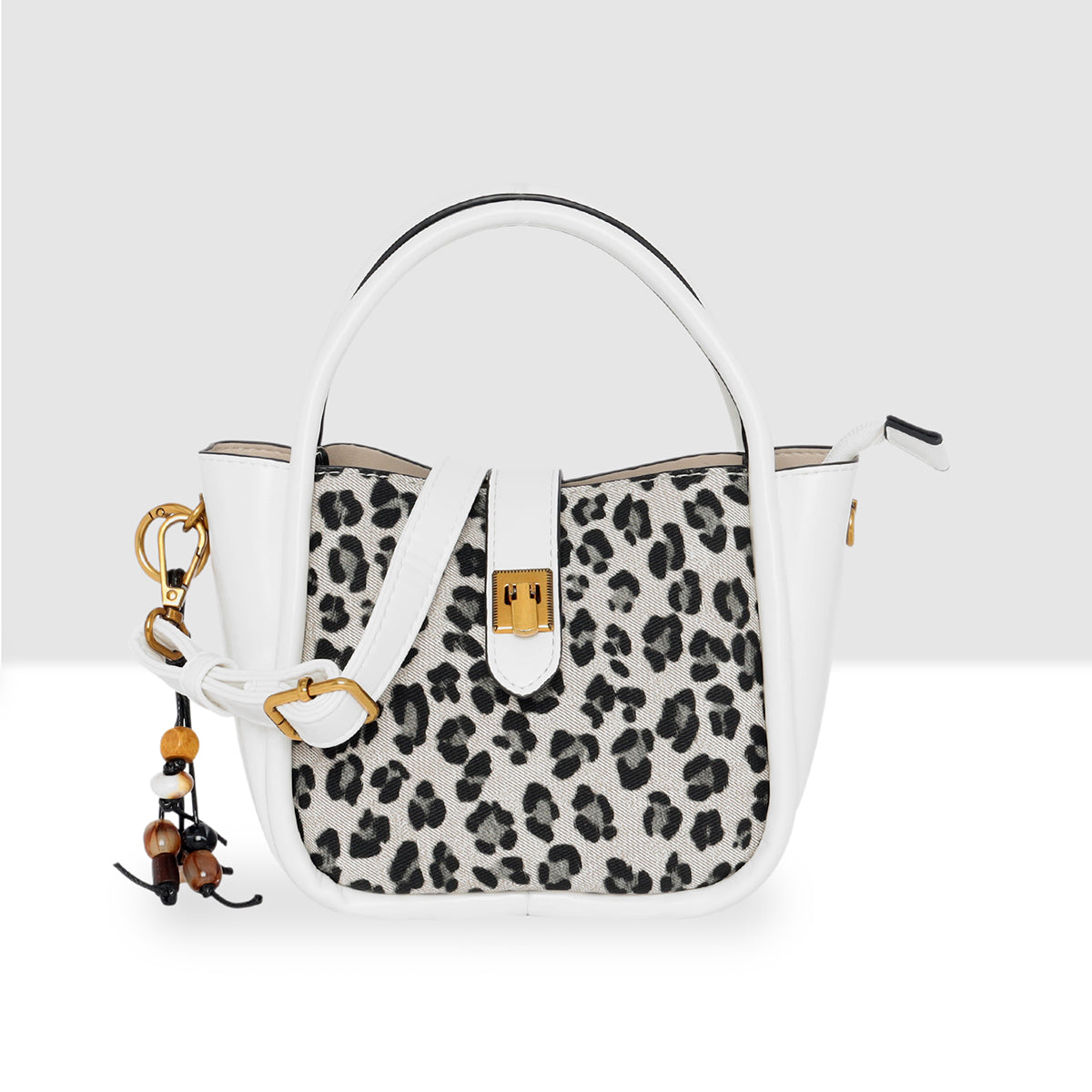 Spotlight-Leopard-Top-Handle